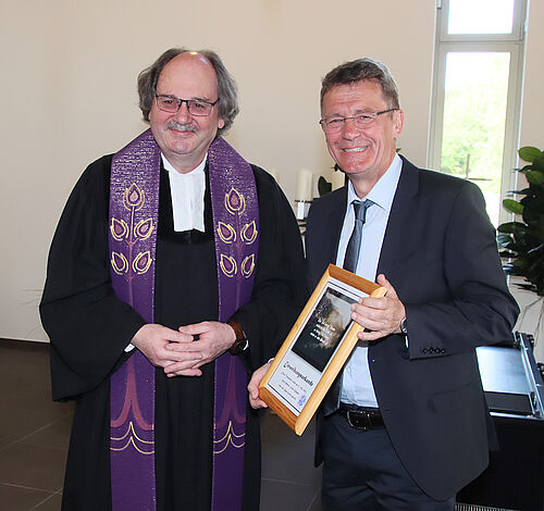 csm Friedhofshalle in Niederkirchen 15 05 23 bo 1 klein 3f49e2cb7e